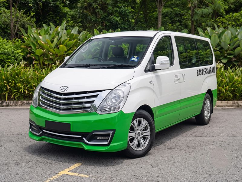 Hyundai Staria / Starex — photo 1 of 3